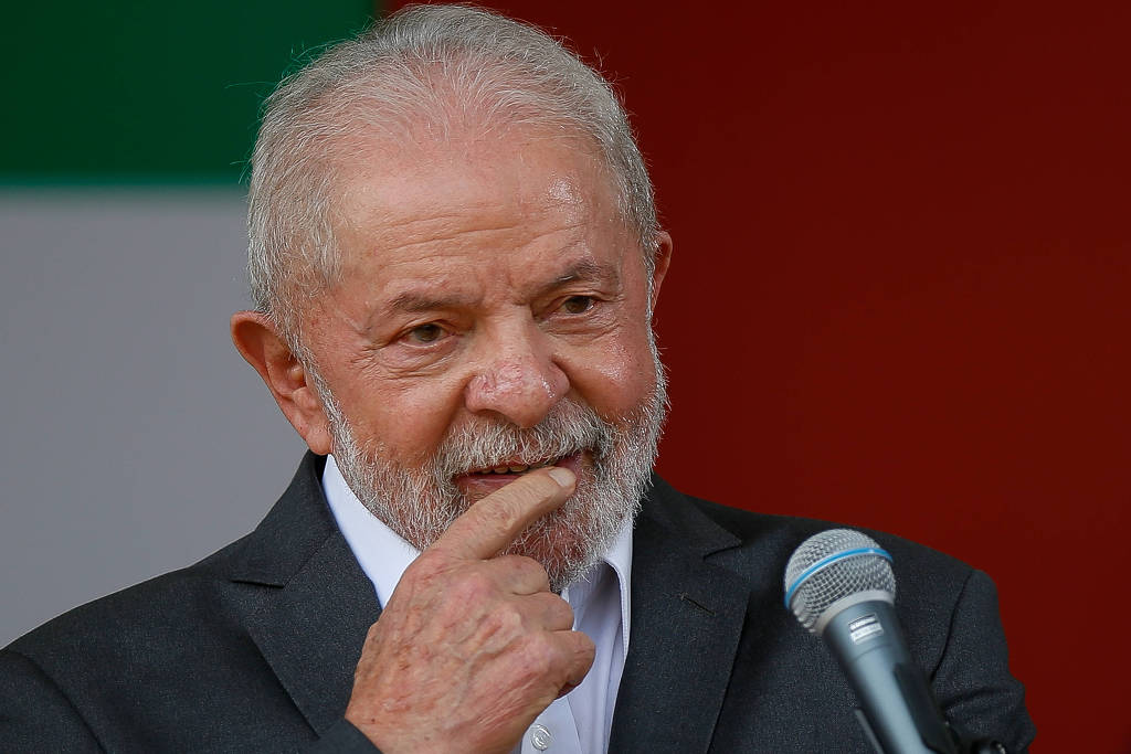 Lula critica dedução com gasto em saúde no Imposto de Renda e defende reforma
